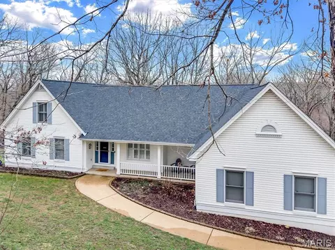 19323 Dogwood Valley Ct, Wildwood, MO 63038