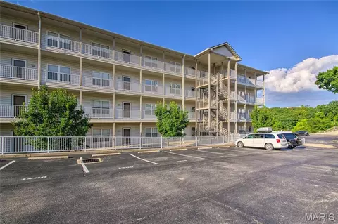 1200 Lands End Pkwy #D423, Osage Beach, MO 65065