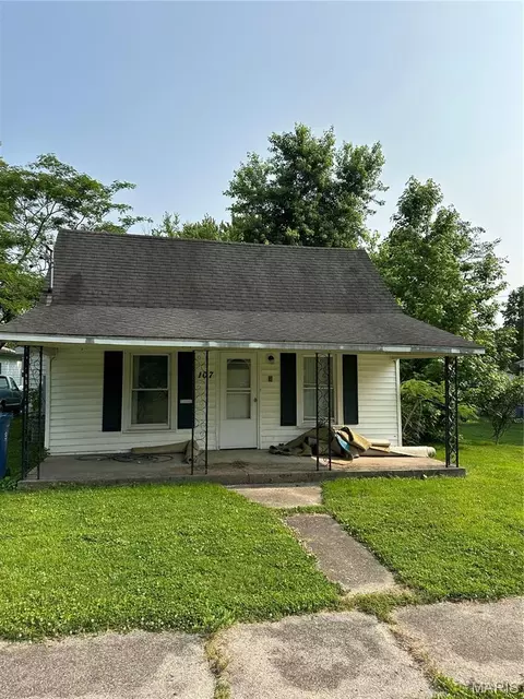 109 Virginia St, Cambria, IL 62915