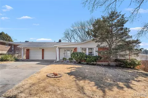 1244 Hobson Dr, Saint Louis, MO 63135
