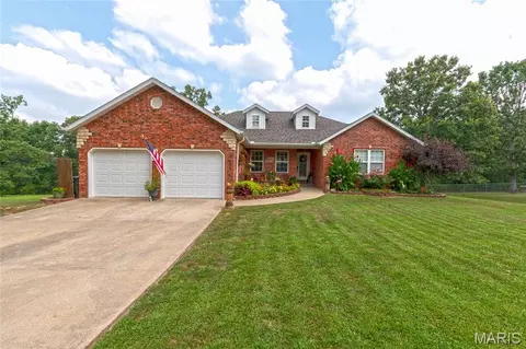 110 Park Pl, Crocker, MO 65452