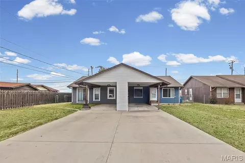 24 Eastgate Dr, Granite City, IL 62040