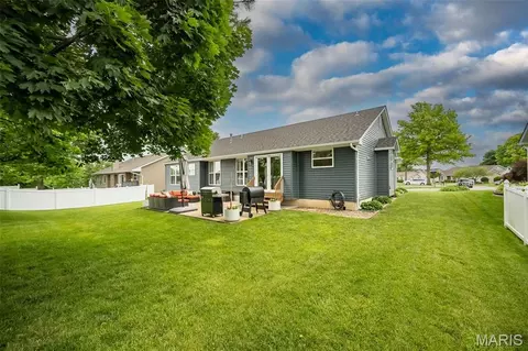 Exterior - 1865 Highgrove Dr, O'fallon, MO 63366 photo 7 of 10