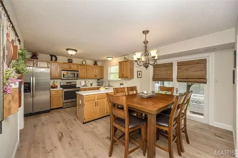 Kitchen - 1865 Highgrove Dr, O'fallon, MO 63366 photo 1 of 5