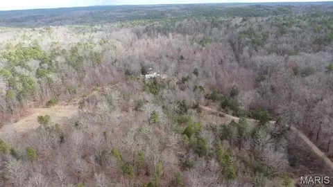 9512 County Road 451, Winona, MO 65588
