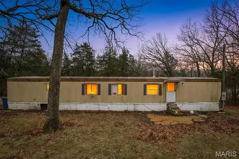 3076 Carron Rd, Festus, MO 63028