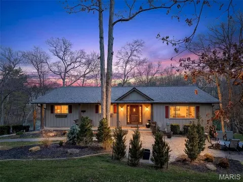 12 Prairie Lake Ct, Wentzville, MO 63385