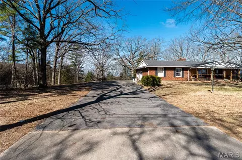 Exterior - 1002 Vista Dr, Rolla, MO 65401 photo 12 of 14