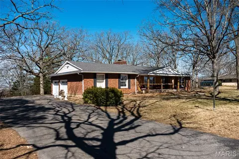 Exterior - 1002 Vista Dr, Rolla, MO 65401 photo 1 of 14