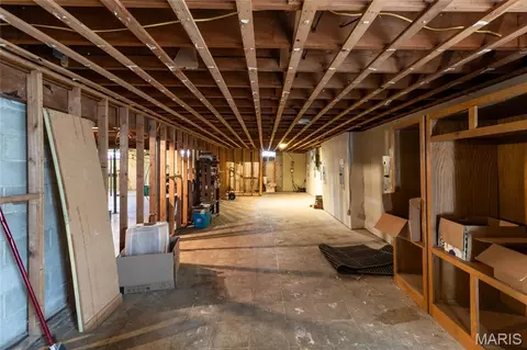 Entry Way - 1002 Vista Dr, Rolla, MO 65401 photo 4 of 4