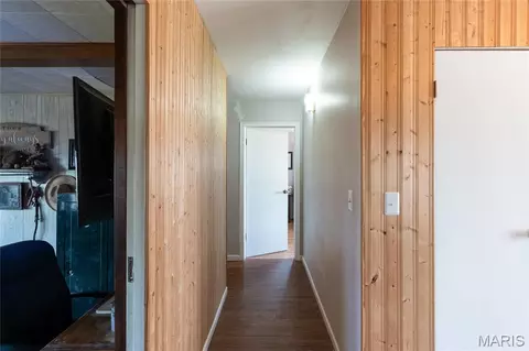 Entry Way - 1002 Vista Dr, Rolla, MO 65401 photo 2 of 4