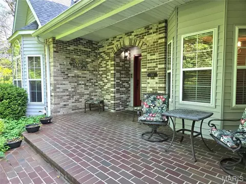 Exterior - 364 Whispering Forest Ln, Pacific, MO 63069 photo 6 of 10