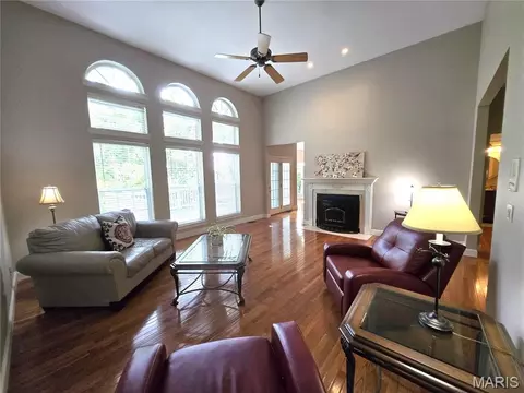 Living - 364 Whispering Forest Ln, Pacific, MO 63069 photo 4 of 6