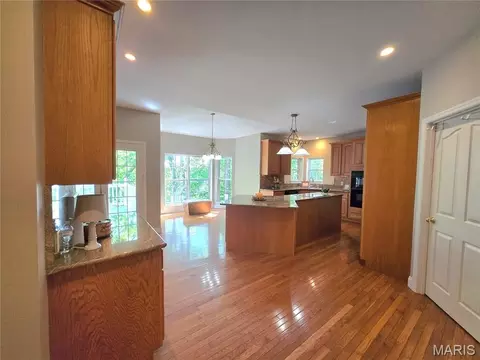 Kitchen - 364 Whispering Forest Ln, Pacific, MO 63069 photo 5 of 8
