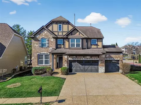 142 Tuscany Trace Dr, Saint Charles, MO 63303