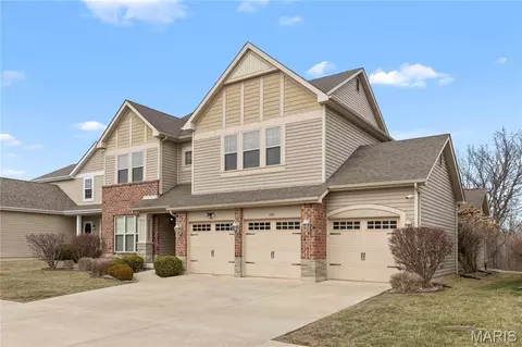 1802 Sterling Oaks Dr, Saint Peters, MO 63376