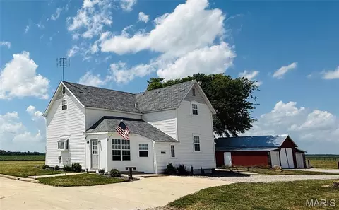 5599 County Highway 21, Nashville, IL 62263