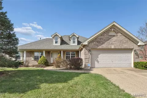 3201 Bear Tracks Dr, Wentzville, MO 63385