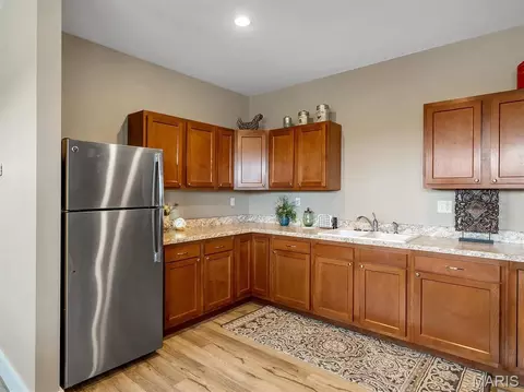 Kitchen - 96 High Trl, Eureka, MO 63025 photo 7 of 8