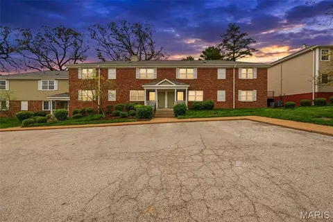 1603 Thrush Ter, Brentwood, MO 63144