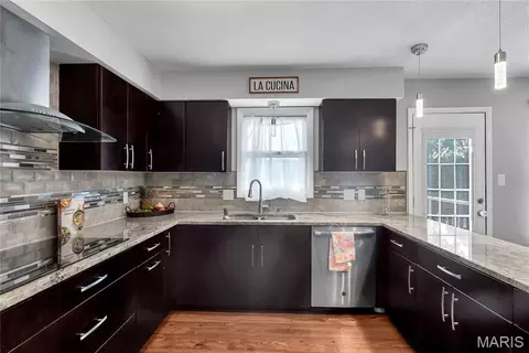 Kitchen - 2850 Meyer Rd, Festus, MO 63028 photo 2 of 4