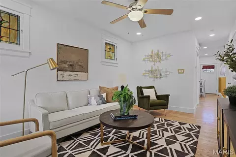 Living - 3953 Eiler St, Saint Louis, MO 63116 photo 1 of 2