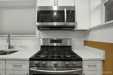 Kitchen - 3953 Eiler St, Saint Louis, MO 63116 photo 3 of 5