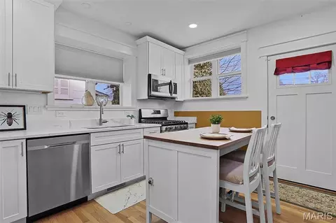 Kitchen - 3953 Eiler St, Saint Louis, MO 63116 photo 1 of 5