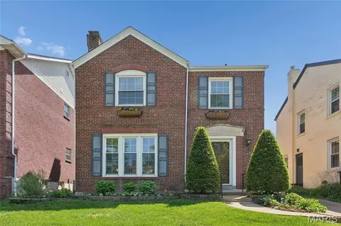 7848 Stanford Ave, University City, MO 63130