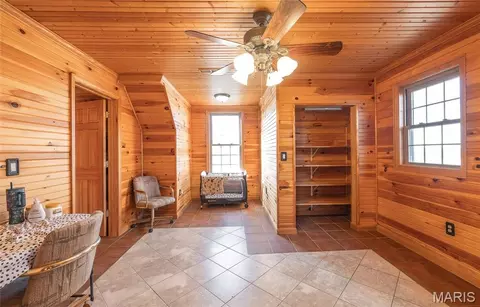 Entry Way - 6246 W Highway 32, Salem, MO 65560 photo 5 of 7