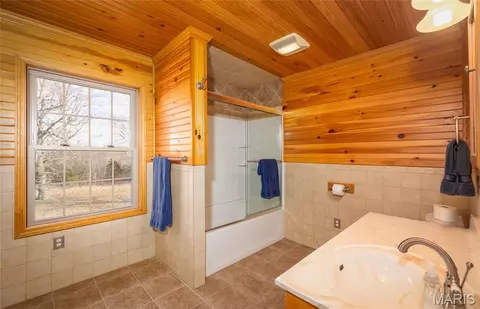 Bath - 6246 W Highway 32, Salem, MO 65560 photo 3 of 5