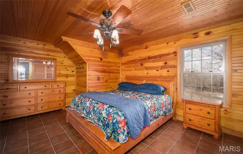 Bedroom - 6246 W Highway 32, Salem, MO 65560 photo 3 of 7