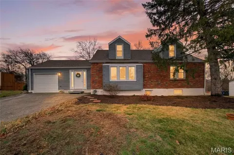 9316 Sappington Rd, Saint Louis, MO 63126