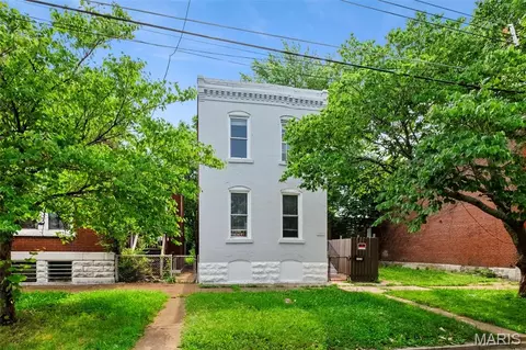 3650 Salena St, Saint Louis, MO 63118