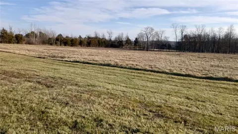 410 E 1st S St, Wright City, MO 63390