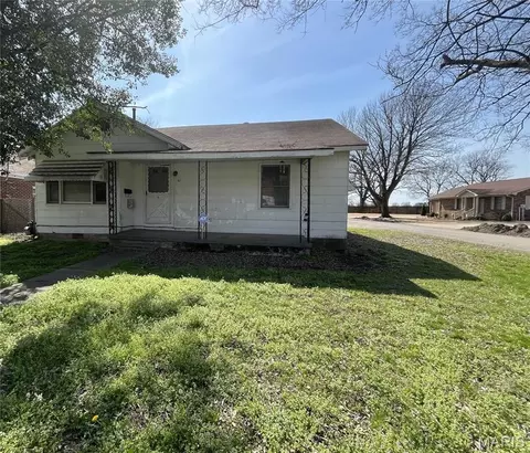 317 Main St, Steele, MO 63877