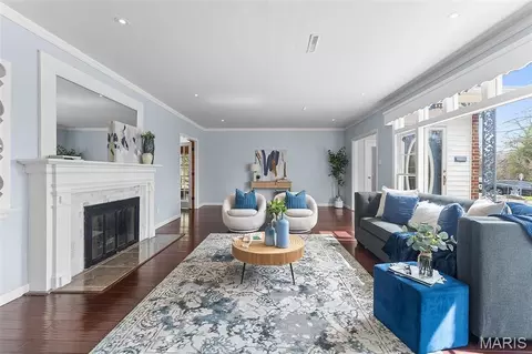 351 N 66th St, Belleville, IL 62223