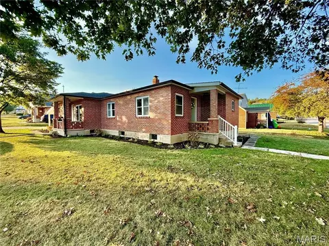 405 W 9th St, Hermann, MO 65041 photo 1
