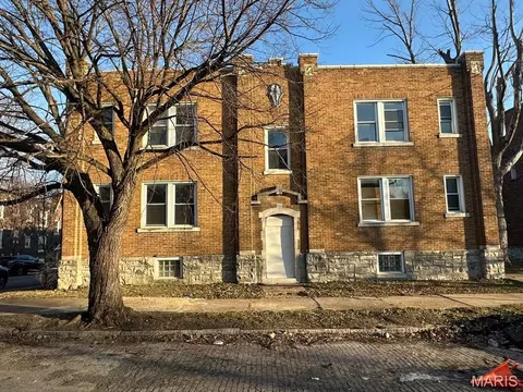 2925 Gasconade St, Saint Louis, MO 63118