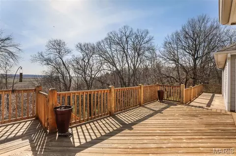Exterior - 6 River Bluff Ct, Augusta, MO 63332 photo 6 of 9