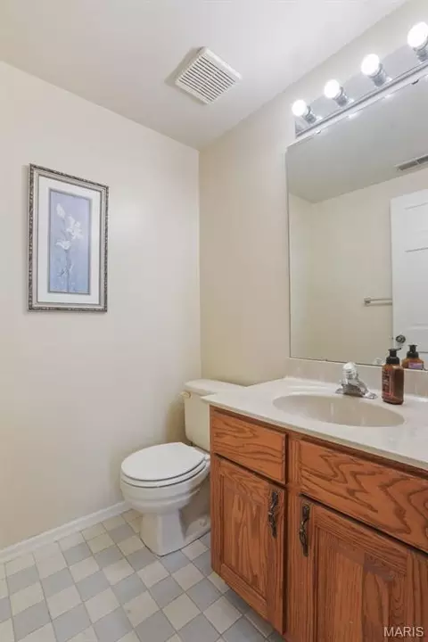 Bath - 6 River Bluff Ct, Augusta, MO 63332 photo 2 of 8