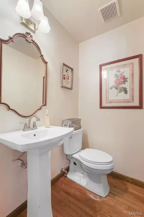 Bath - 6 River Bluff Ct, Augusta, MO 63332 photo 1 of 8