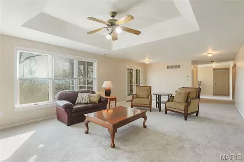 Living - 6 River Bluff Ct, Augusta, MO 63332 photo 4 of 4
