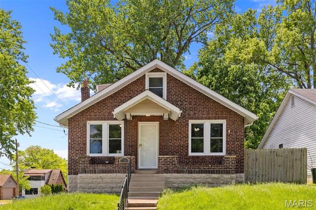 7700 Lovella Ave, Saint Louis, MO 63117