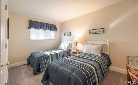 Bedroom - 749 Squaw Rd, Cuba, MO 65453 photo 1 of 8