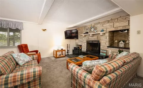Living - 749 Squaw Rd, Cuba, MO 65453 photo 1 of 2