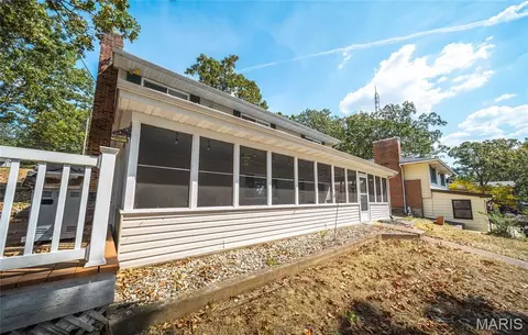 Exterior - 749 Squaw Rd, Cuba, MO 65453 photo 4 of 14