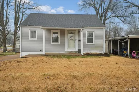 810 S 2nd St, Festus, MO 63028
