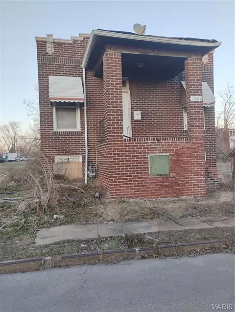 3901 Sherman Pl, Saint Louis, MO 63107