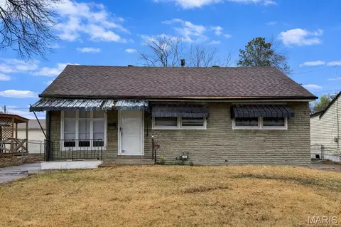 161 Cameron Rd, Saint Louis, MO 63137